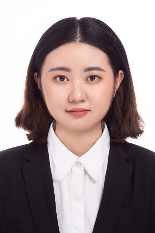 周俊逸照片