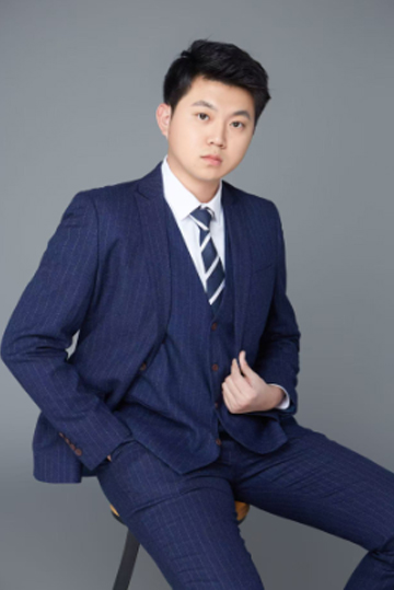 吴世豪照片