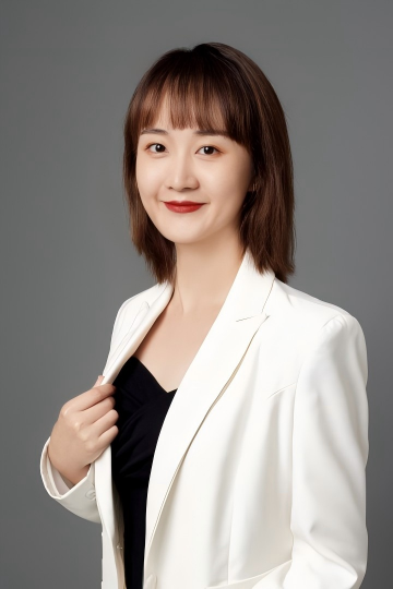 张莹照片